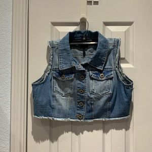 Highway Jeans Juniors Size Large Sleeveless Cropped Jean Vest